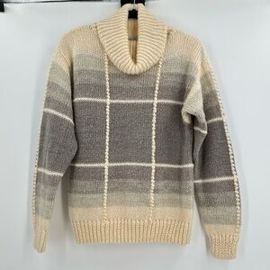 Alicia Vintage Women’s Cream/Gray Acrylic Turtleneck Sweater Size S(8/10)